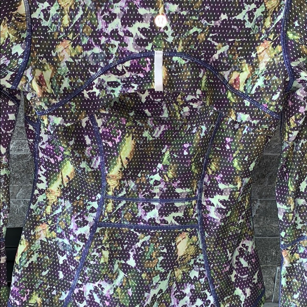 Lululemon Define Jacket - Picture 9 of 9